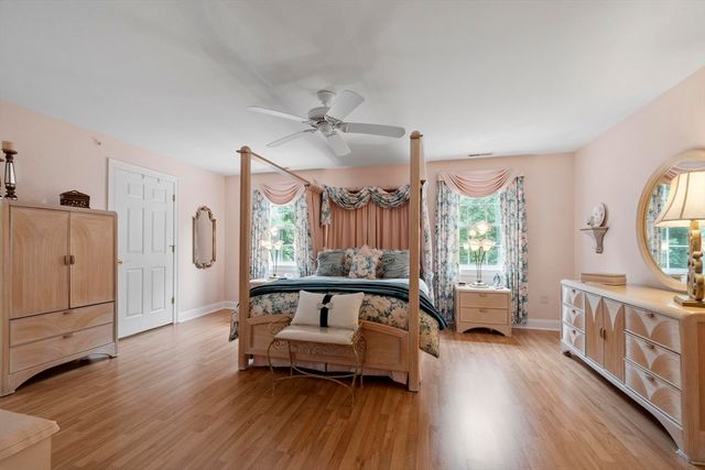 99 Main St 10, Westford, MA 01886