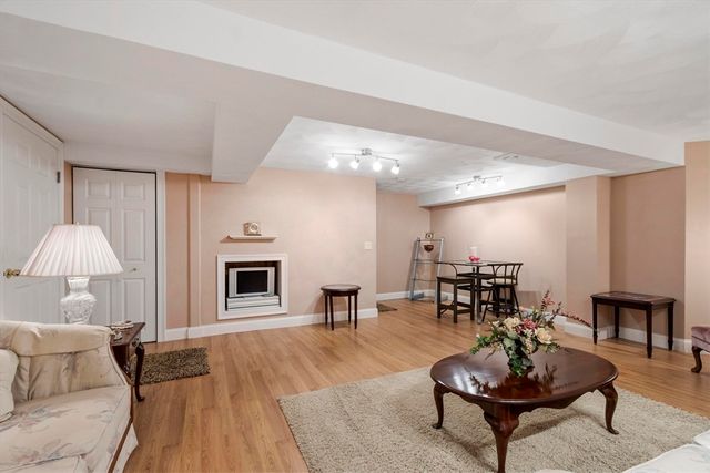 99 Main St 10, Westford, MA 01886
