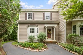 99 Main St 10, Westford, MA 01886