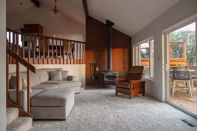 18250 Toyon Rd, Pine Grove, CA 95665