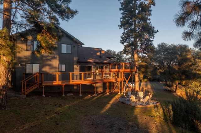 18250 Toyon Rd, Pine Grove, CA 95665