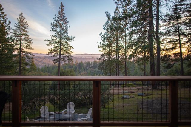 18250 Toyon Rd, Pine Grove, CA 95665