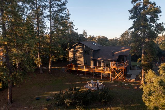 18250 Toyon Rd, Pine Grove, CA 95665