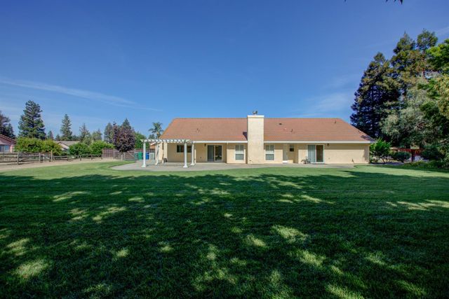 2696 Clydesdale Ave, Atwater, CA 95301