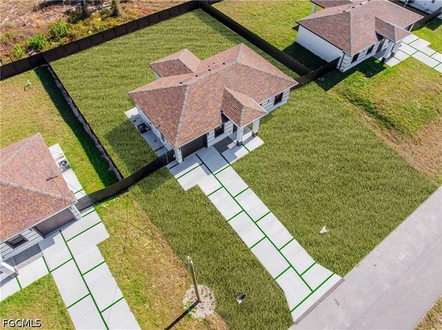 749 Roma AVE S, Lehigh Acres, FL 33974