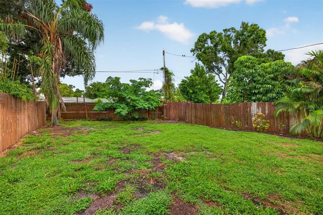 920 29TH STREET N, St Petersburg, FL 33713
