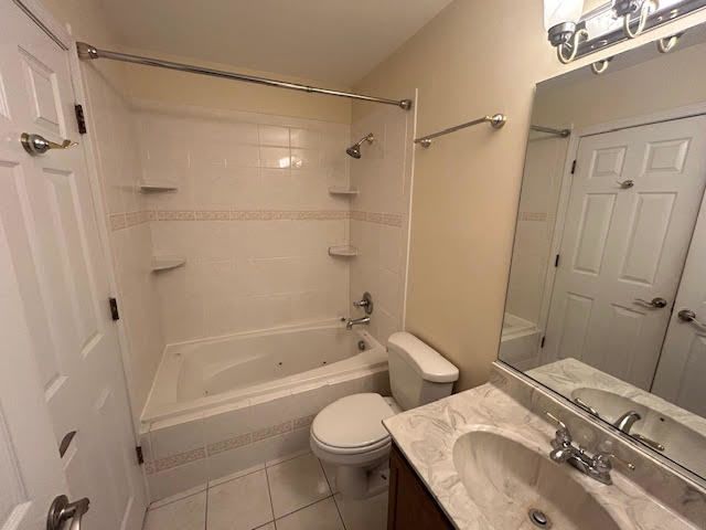 134 Heritage Court, Gurnee, IL 60031