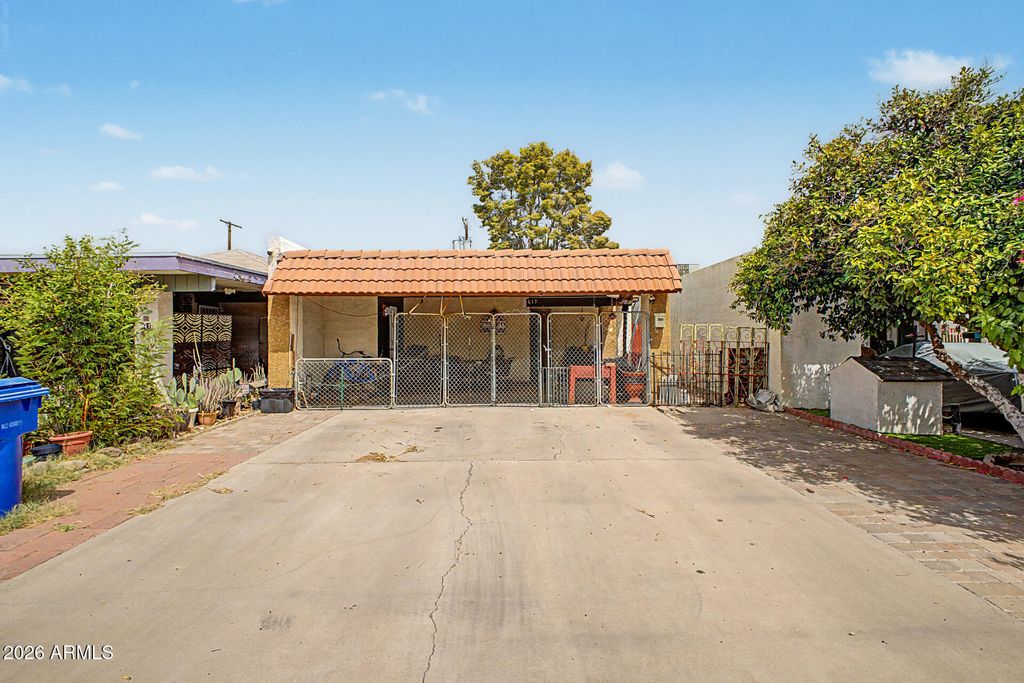 615 N HOBSON --, Mesa, AZ 85203 — photo 2