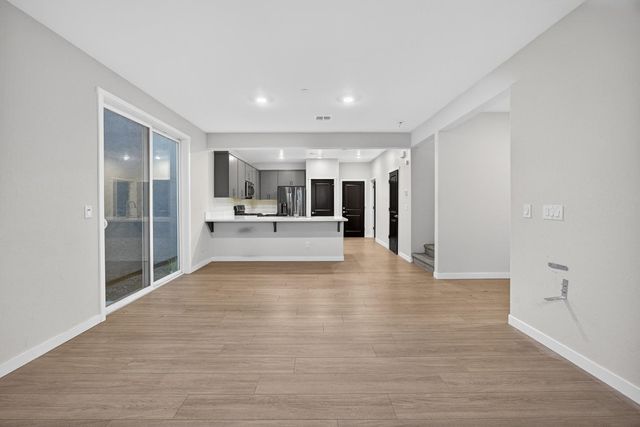 3209 Finch Ln, West Sacramento, CA 95691