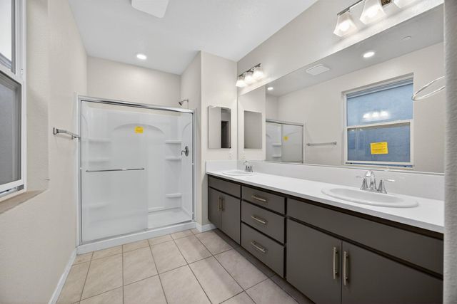 3209 Finch Ln, West Sacramento, CA 95691