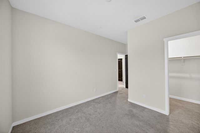 3209 Finch Ln, West Sacramento, CA 95691