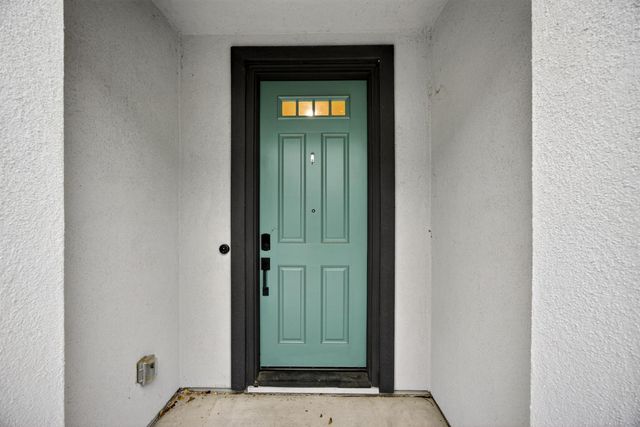 3209 Finch Ln, West Sacramento, CA 95691