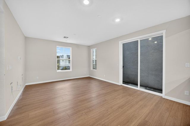 3209 Finch Ln, West Sacramento, CA 95691