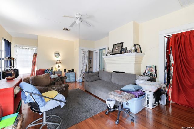 515 W WOODLAWN AVE, San Antonio, TX 78212