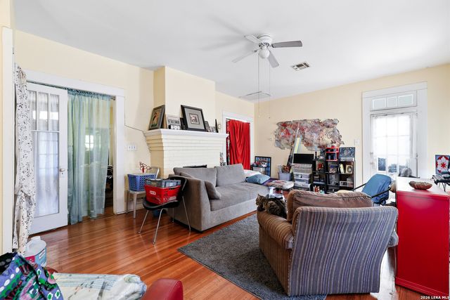 515 W WOODLAWN AVE, San Antonio, TX 78212