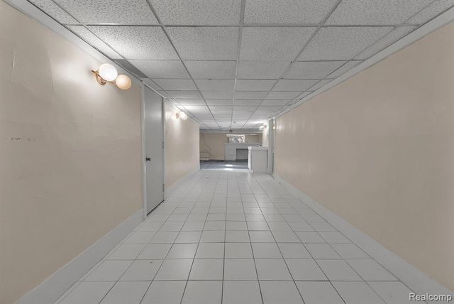 16761 E Jefferson Avenue, Grosse Pointe, MI 48230