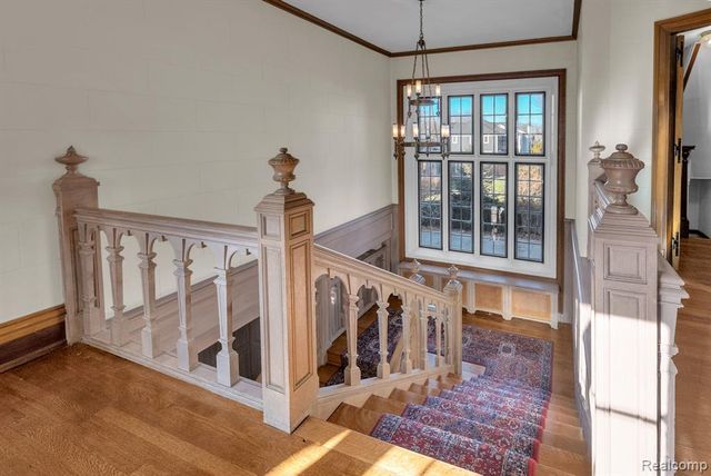 16761 E Jefferson Avenue, Grosse Pointe, MI 48230