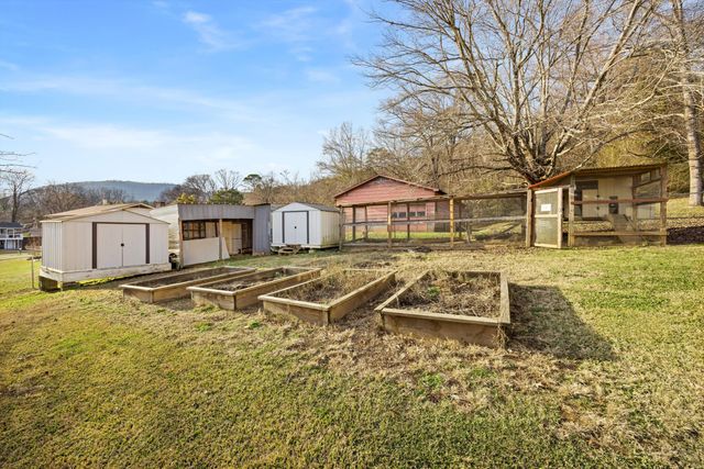 210 Incline Street, Soddy Daisy, TN 37379