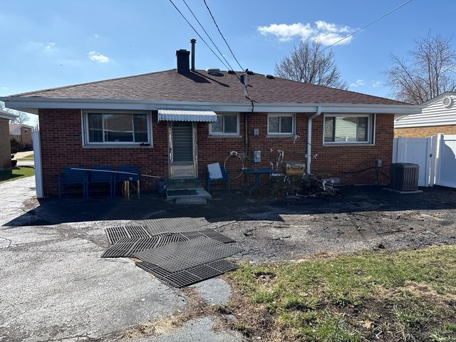 10842 Claridge Avenue, Westchester, IL 60154