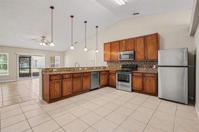300 KINGFISH DRIVE, Kissimmee, FL 34759