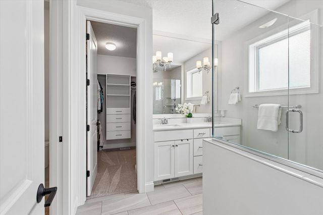 16283 Durango Trail, Lakeville, MN 55044