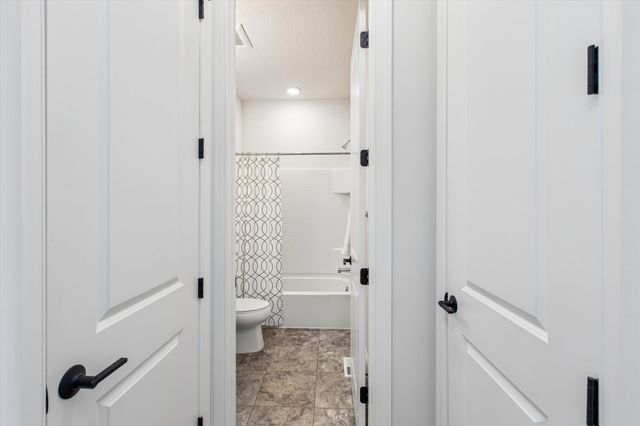 16283 Durango Trail, Lakeville, MN 55044