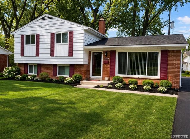 20340 Briarwood Court, Southfield, MI 48076