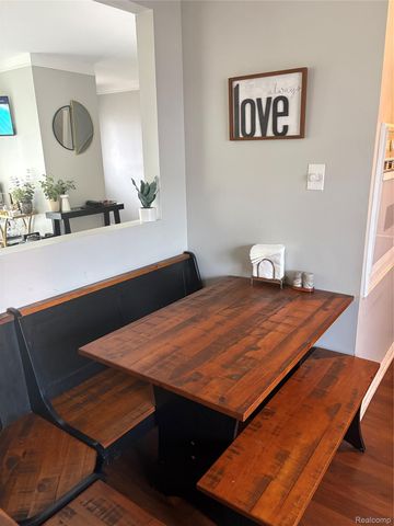 20340 Briarwood Court, Southfield, MI 48076