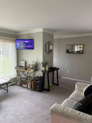 20340 Briarwood Court, Southfield, MI 48076