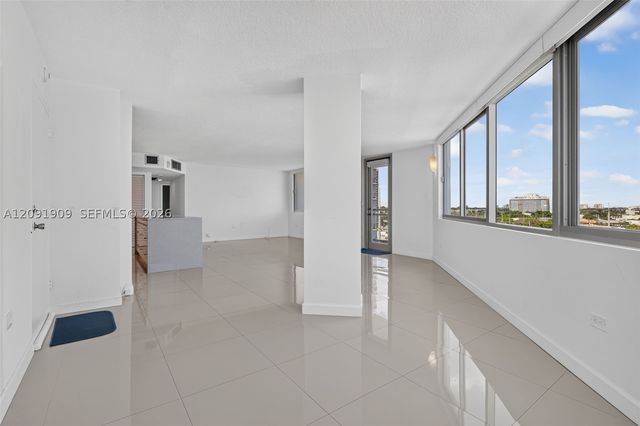 7135 Collins Ave 805, Miami Beach, FL 33141