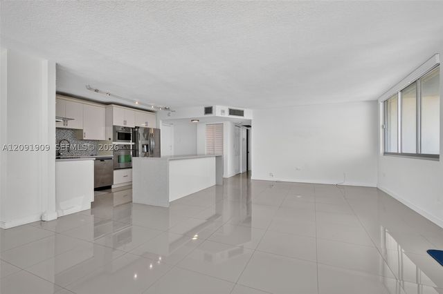 7135 Collins Ave 805, Miami Beach, FL 33141