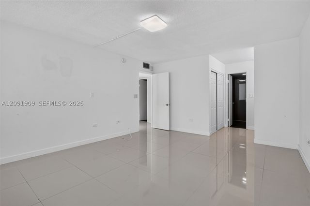 7135 Collins Ave 805, Miami Beach, FL 33141