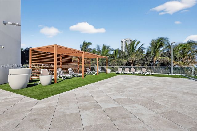 7135 Collins Ave 805, Miami Beach, FL 33141