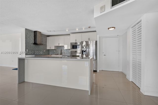 7135 Collins Ave 805, Miami Beach, FL 33141