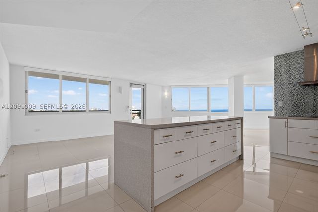 7135 Collins Ave 805, Miami Beach, FL 33141