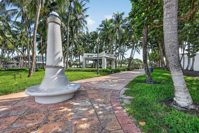 7135 Collins Ave 805, Miami Beach, FL 33141