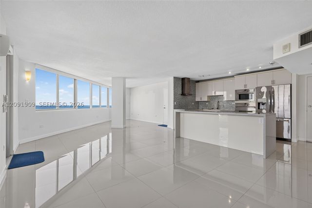 7135 Collins Ave 805, Miami Beach, FL 33141