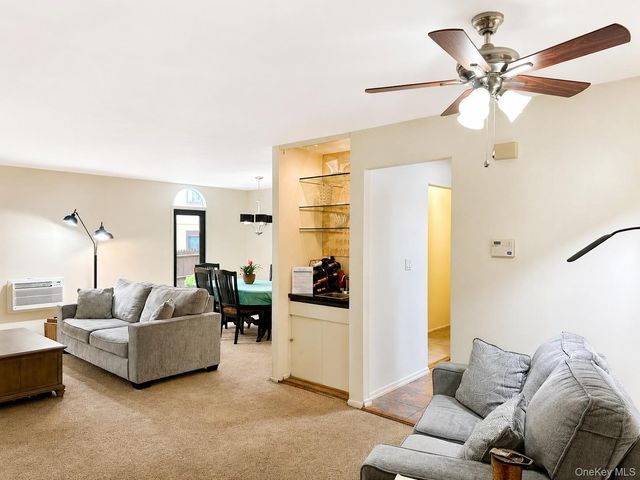 3 Granada Crescent 2, White Plains, NY 10603