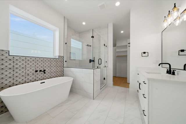 1324 Lawrence Street, Houston, TX 77008