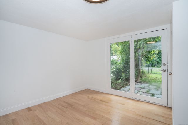 14 Main St Extension, Simsbury, CT 06081