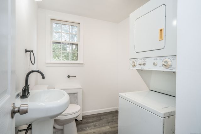 14 Main St Extension, Simsbury, CT 06081