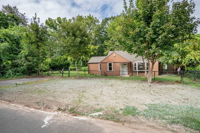 14 Main St Extension, Simsbury, CT 06081