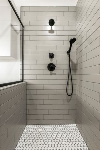 949 SE 10th Street, Bentonville, AR 72712