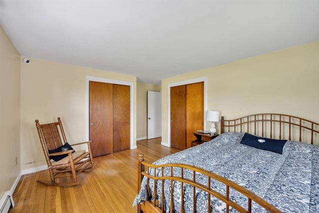 34 S Main St, Dennis, MA 02670