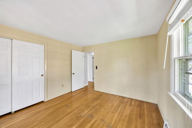 34 S Main St, Dennis, MA 02670