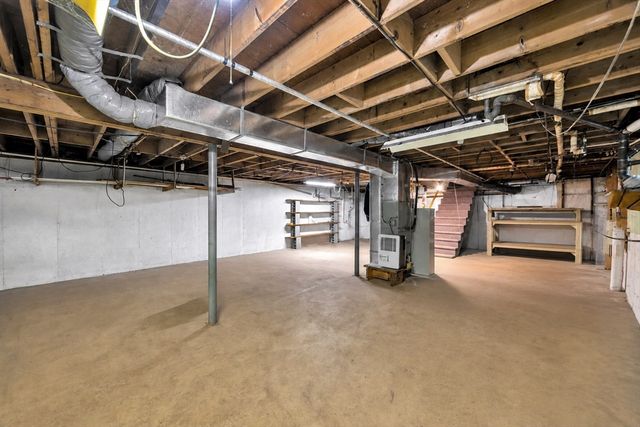 34 S Main St, Dennis, MA 02670