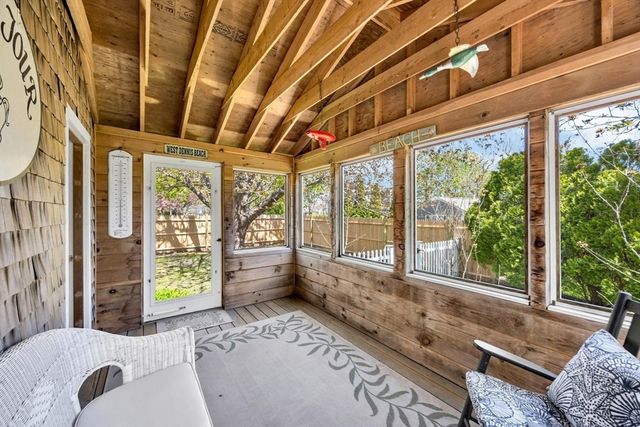 34 S Main St, Dennis, MA 02670