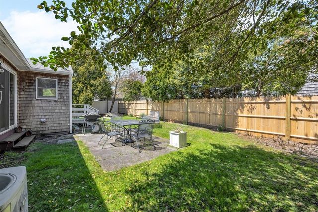 34 S Main St, Dennis, MA 02670
