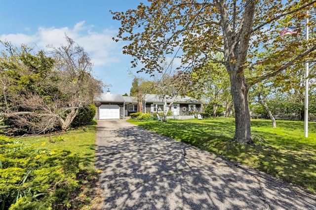 34 S Main St, Dennis, MA 02670