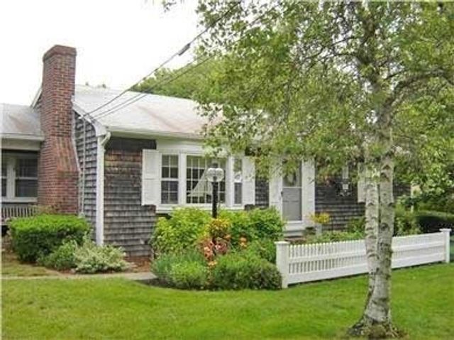 34 S Main St, Dennis, MA 02670
